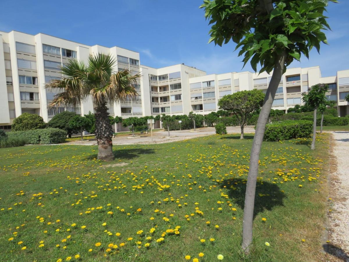 Apartment Ground Floor With Access To And Pool Le Barcares
